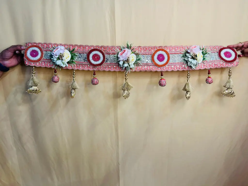 🌸 “Gulzar Blossom Toran” 🌸