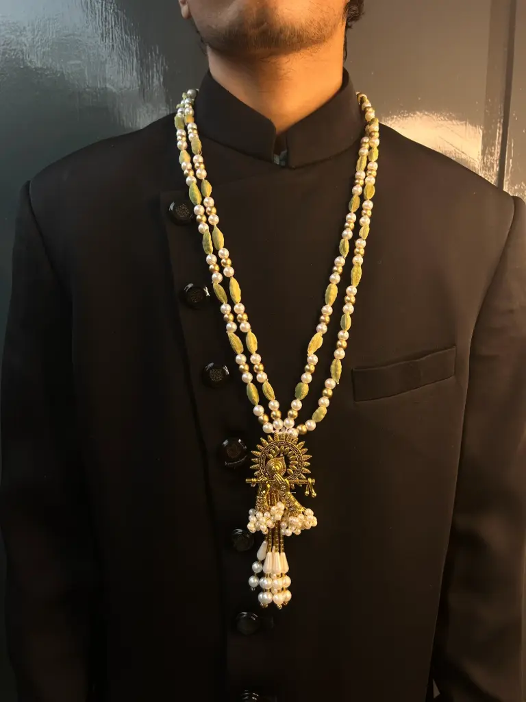 Krishna Adorned Elaichi-Pearl Haar🦚(50Pcs)