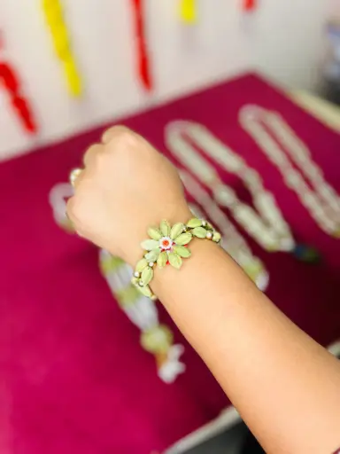 Elaichi Bloom Aura Bracelet(50 Pcs)