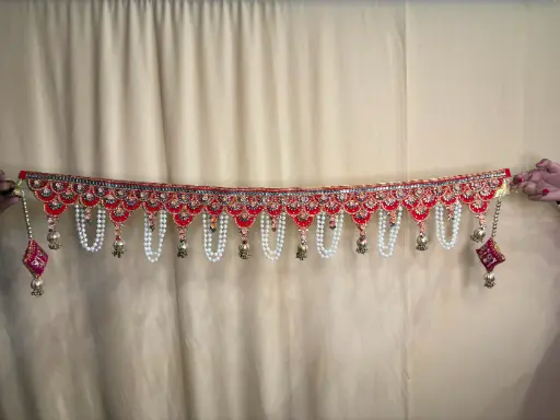 Laal-Moti Vaibhav Toran