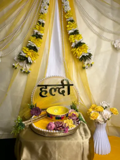 Yellow Bloom Haldi Thaal
